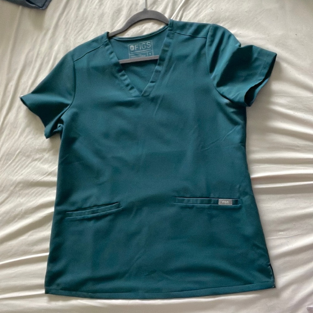 Figs scrub top. Very lightly used.
